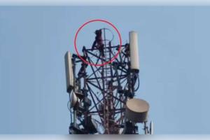 ମୋତିହାରୀରେ ହାଇ ଭୋଲଟେଜ୍ ଡ୍ରାମା: ଦେଢଶୁରଙ୍କୁ ଜେଲରୁ ବଞ୍ଚାଇବା ପାଇଁ ଟାୱାର ଉପରେ ଚଢ଼ିଗଲେ ମହିଳା, ଦେଲେ ଆତ୍ମହତ୍ୟା ଧମକ