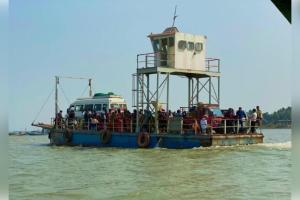 ମଝି ଚିଲିକାରେ ବାଟବଣା ହେଲା ସରକାରୀ ଭସାପୋଲ: ୫୦ରୁ ଊର୍ଦ୍ଧ୍ୱ ଯାତ୍ରୀ ଉଦ୍ଧାର