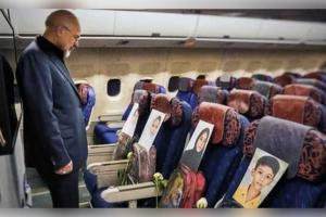 ଇସଲାମାବାଦ ଆଲୋଚନା ପୂର୍ବରୁ ଇରାନର କଡ଼ା ବାର୍ତ୍ତା: ବିମାନରେ ମିନାବ୍ ଆକ୍ରମଣରେ ନିହତ ପିଲାଙ୍କ ଫଟୋ ରଖିଲେ ବାଚସ୍ପତି ଘାଲିବାଫ୍