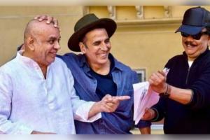 'ଭୂତ ବଙ୍ଗଳା'ରେ ଅକ୍ଷୟ କୁମାର ଏବଂ ପ୍ରିୟଦର୍ଶନଙ୍କ ସହ କାମ କରିବା ନେଇ ପରେଶ ରାୱଲଙ୍କ ବଡ଼ ବୟାନ: କହିଲେ 'ଏମାନଙ୍କ ସହ ଥିଲେ ହିମୋଗ୍ଲୋବିନ୍ ବଢ଼ିଯାଏ'