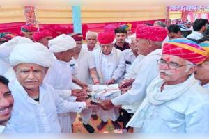 ରାଜସ୍ଥାନରେ ଭାଇଙ୍କ ଅନନ୍ୟ ପ୍ରେମ: ଭଉଣୀ ପାଇଁ ଆଣିଲେ ୧ କୋଟି ୫୧ ଲକ୍ଷ ଟଙ୍କାର ଐତିହାସିକ 'ମାୟରା'