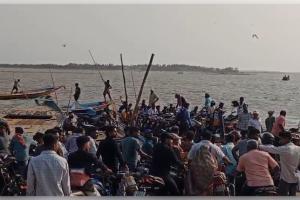 ସାତପଡ଼ା-ଜହ୍ନିକୁଦା ଘାଟରେ ଭଡ଼ା ବୃଦ୍ଧିକୁ ନେଇ ଉତ୍ତେଜନା: ଯାତ୍ରୀ ଓ ଡଙ୍ଗା ମାଲିକ ମୁହାଁମୁହିଁ