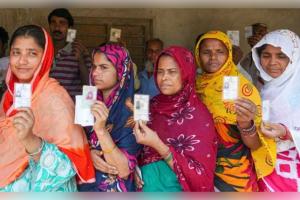 ପଶ୍ଚିମବଙ୍ଗ ନିର୍ବାଚନ: ପ୍ରଥମ ପର୍ଯ୍ୟାୟରେ ରେକର୍ଡ ୯୨% ମତଦାନ, ଏହି ଭୋଟ୍ ସୁନାମି ବିଜେପି ନା ମମତା କାହାକୁ ଦେବ ଫାଇଦା?