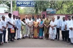 ହିଞ୍ଜିଳି ଗର୍ଭବତୀ ହତ୍ୟା ଘଟଣା: ୨ ବର୍ଷର ଶିଶୁକୁ ବାଳାଶ୍ରମକୁ ହସ୍ତାନ୍ତର, ୧ ଲକ୍ଷ ଟଙ୍କାର ଆର୍ଥିକ ସହାୟତା ଦେଲେ ନବୀନ 