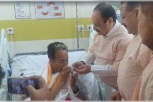 ୨୬ଦିନ ପରେ ଅନଶନ ଭାଙ୍ଗିଲେ ସୋନମ୍ ୱାଙ୍ଗଚୁକ୍, ଦେଶରେ ଶାନ୍ତି ବଜାୟ ରଖିବାକୁ ୱାଙ୍ଗଚୁକ୍ କଲେ ଅପିଲ୍