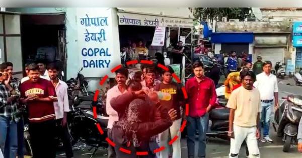 ରାଜସ୍ଥାନରେ ହାଇ-ଭୋଲ୍ଟେଜ୍ ଡ୍ରାମା: ମୁସଲିମ ଯୁବକ ସହ ରହିବାକୁ ଜିଦ୍ ଧରିଲେ ହିନ୍ଦୁ ଯୁବତୀ, ବିରୋଧରେ ଦେହରେ କିରାସିନି ଢାଳିଲେ ବାପା