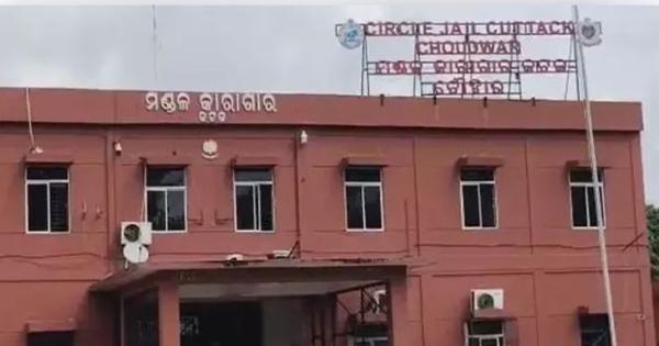 ଚୌଦ୍ବାର ଜେଲ୍‌ରୁ ଚମ୍ପଟ୍‌ ମାରିଥିବା କଏଦୀ ଗିରଫ, ଉତ୍ତର ପ୍ରଦେଶରୁ ଜଣକୁ ଗିରଫ କଲା କମିଶନରେଟ୍‌ ପୋଲିସ