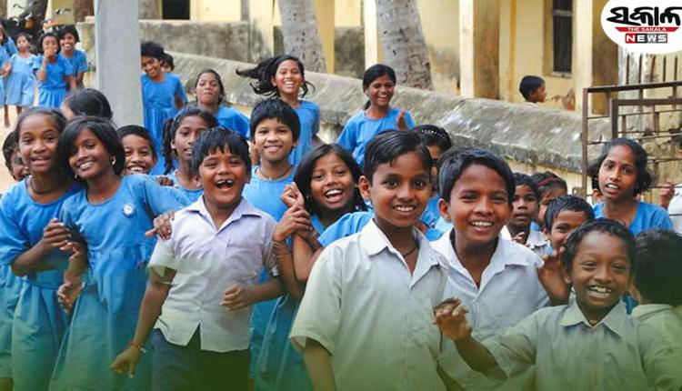 ଏପ୍ରିଲ ୨୭ ସୁଦ୍ଧା ସବୁ ସ୍କୁଲର ଛାତ୍ରଛାତ୍ରୀଙ୍କୁ ପୋଷାକ ବଣ୍ଟନ ନେଇ SOP ଜାରି