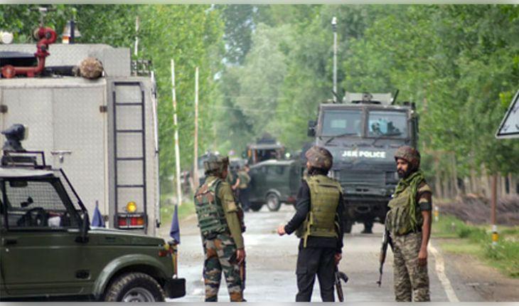 ଜମ୍ମୁ-କାଶ୍ମୀରରେ ବଡ଼ ଧରଣର ଦୁର୍ଘଟଣା: ୨୦୦ ଫୁଟ ଗଭୀର ଖାତକୁ ଖସିଲା ସେନା ଗାଡ଼ି, ୧୦ ଯବାନ ସହିଦ