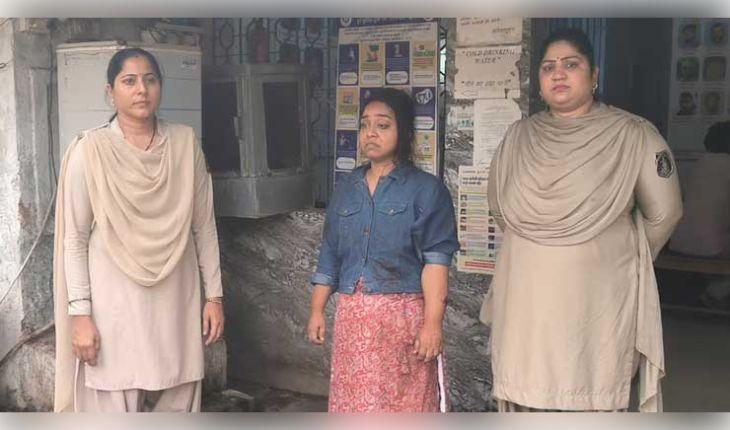 ଛତିଶଗଡ଼ରେ ଚାଞ୍ଚଲ୍ୟକର ଘଟଣା: ଏସଟିଏଫ୍ ଯବାନଙ୍କ ପତ୍ନୀ ଓ ପୁଅକୁ ୩୨ ଥର ଛୁରୀ ଭୁସି ହତ୍ୟା କଲା ପ୍ରେମିକା